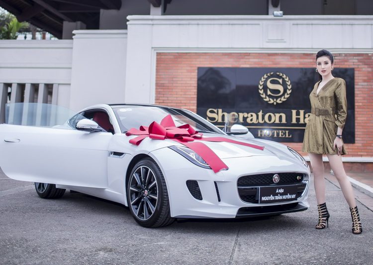 Á hậu Huyền My sở hữu Jaguar F-Type Coupé trị giá 6 tỉ đồng