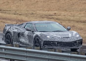 Chevrolet lái thử nghiệm phiên bản Corvette C8 2020