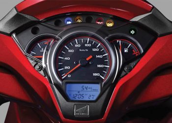 Đẳng cấp dẫn đầu với phiên bản mới SH300i