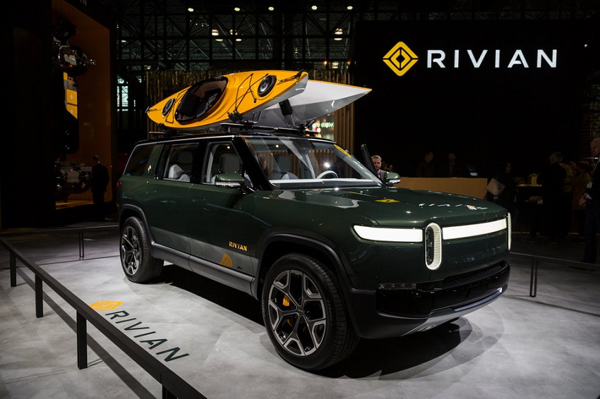 Thương hiệu xe điện EV của Mỹ Rivian trưng bày những sản phẩm cỡ lớn trên sàn diễn năm nay. Công ty có trụ sở tại Michigan giới thiệu dòng SUV chạy điện và ...