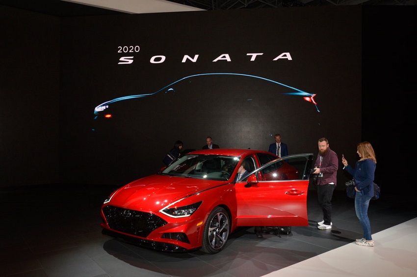 Mẫu xe Sonata cỡ trung thế hệ tiếp theo của Hyundai lần đầu được công bố tại sự kiện