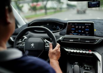 Nhiều ưu đãi dành cho khách hàng mua xe Peugeot trong tháng 4