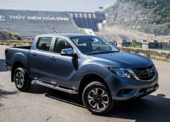 Khách hàng mua Mazda BT-50 được tặng 50% phí trước bạ trong tháng 4