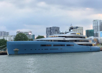 Siêu du thuyền AVIVA có giá 150 triệu USD âm thầm ghé Sài Gòn dịp lễ 30-4