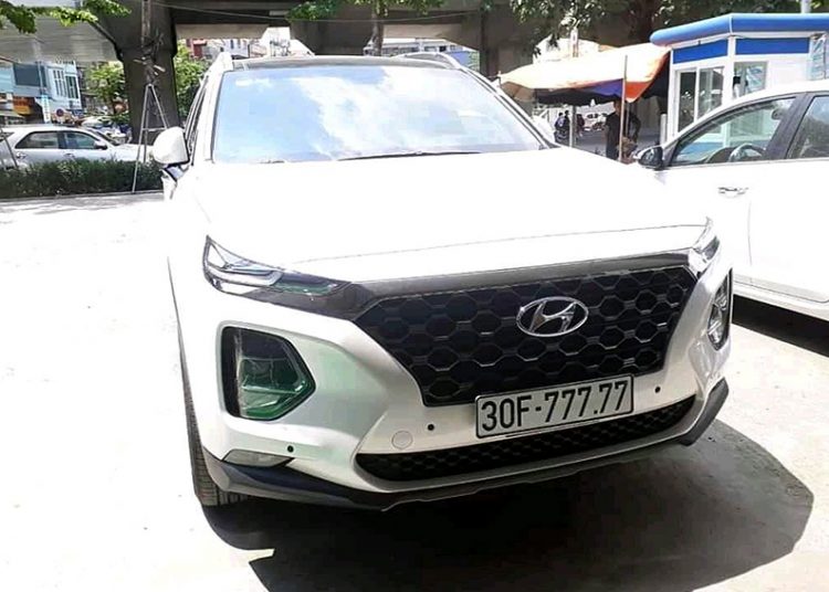 Thêm một chiếc Hyundai Santa Fe 2019 biển ngũ quý
