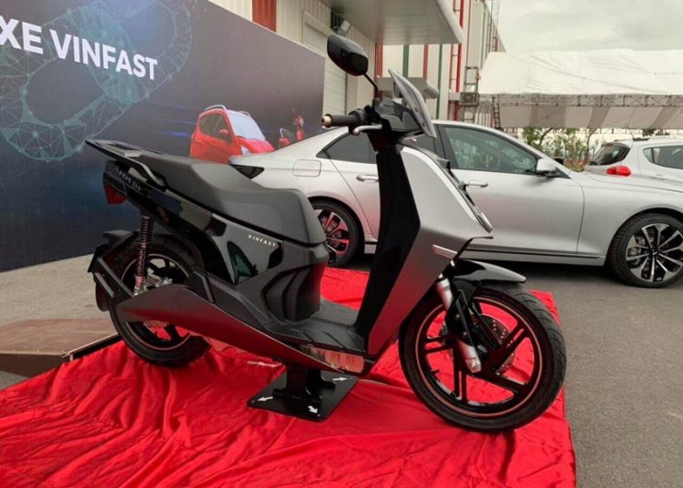 Lộ diện hình ảnh mẫu xe máy điện mới của VinFast 6