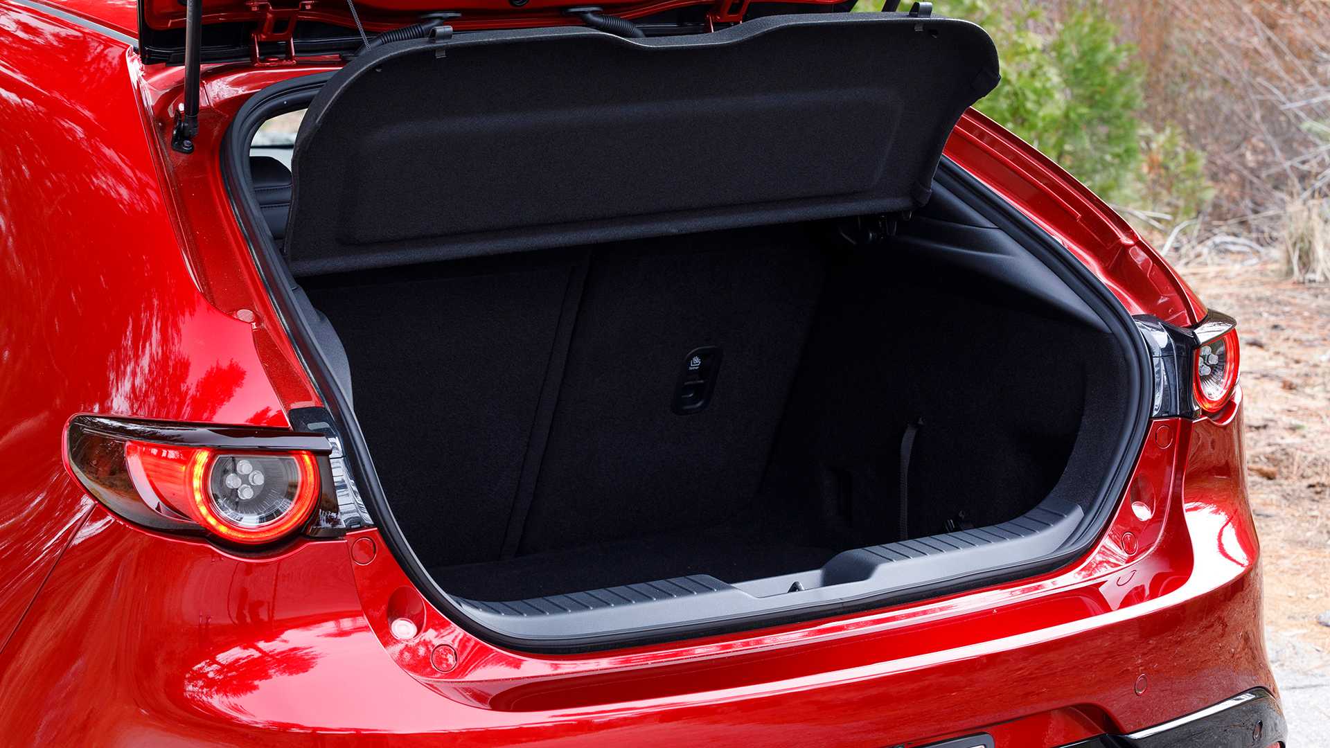 Mazda3 – sự lựa chọn lý tưởng cho dòng hatchback cỡ nhỏ - 15