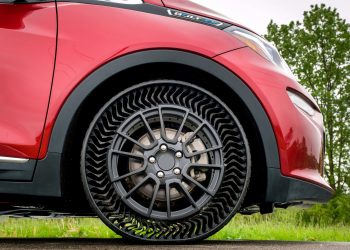 GM và Michelin thử nghiệm lốp không hơi - 1