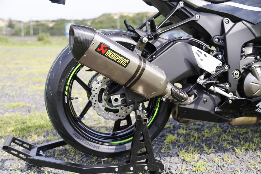 Cận cảnh mẫu xe môtô Kawasaki Ninja ZX-6R 2019 mới về Việt Nam - 26