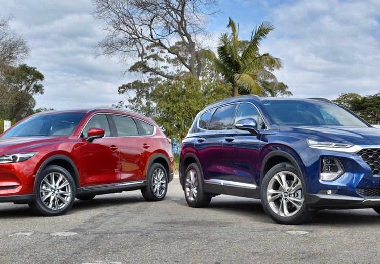 Mazda CX-8 dài hơn nhưng hẹp hơn Hyundai SantaFe - 0