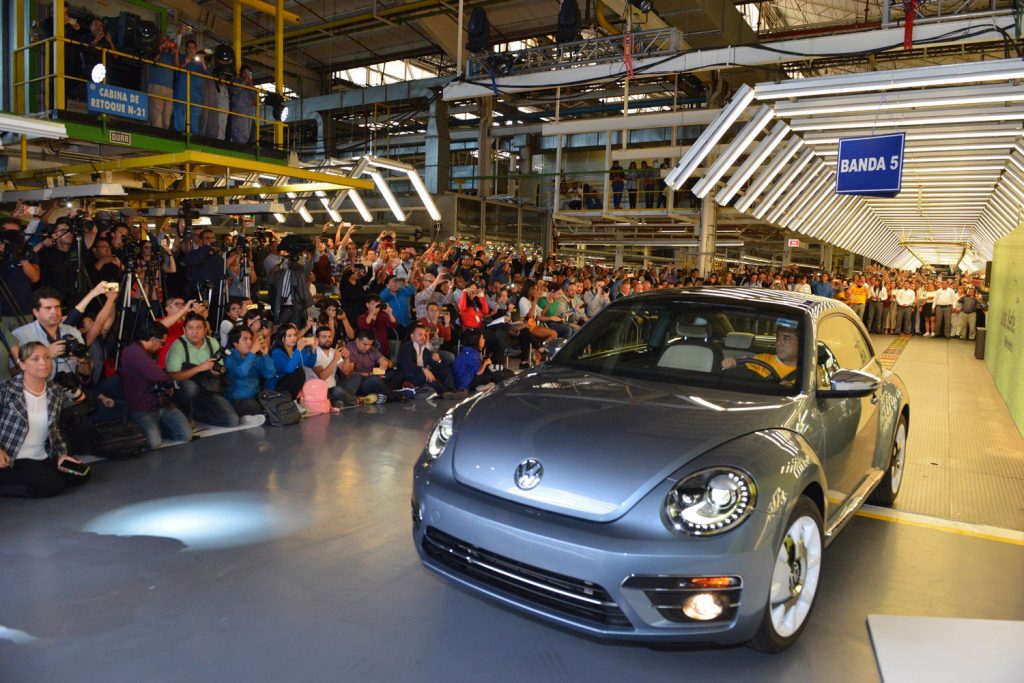 Chiếc Volkswagen Beetle cuối cùng được sản xuất tại Mexico - 2