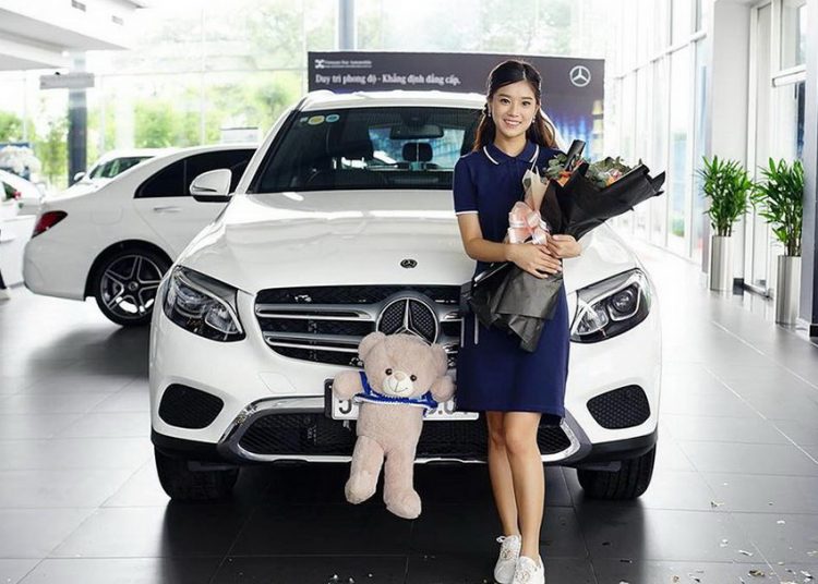 Ca sĩ, diễn viên Hoàng Yến Chibi sở hữu Mercedes-Benz GLC 200