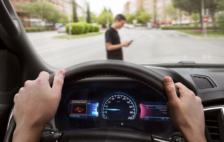 Những giải pháp công nghệ giúp người cao tuổi lái xe độc lập - 2