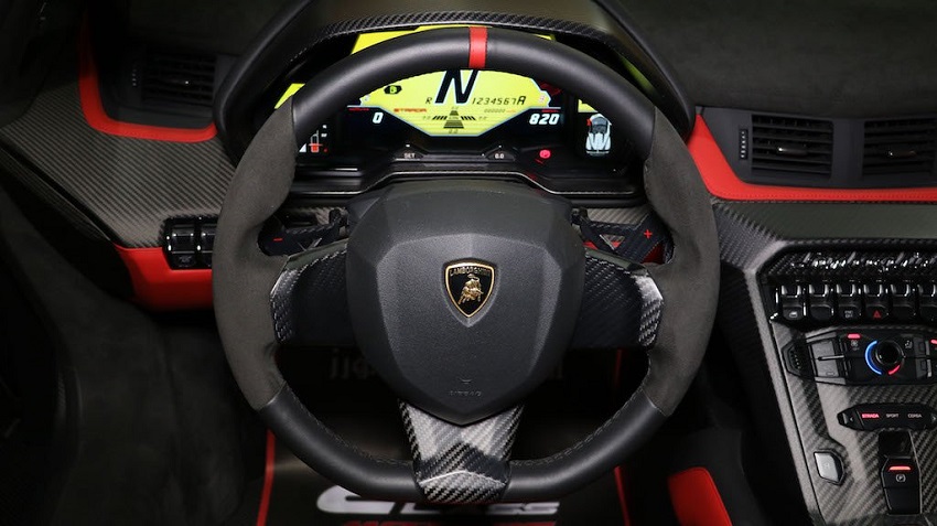 Lamborghini Veneno Roadster hàng hiếm với thiết kế thân xe làm bằng sợi carbon trần - 20