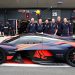 Siêu xe Aston Martin Valkyrie thể hiện sức mạnh tại Silverstone - 1