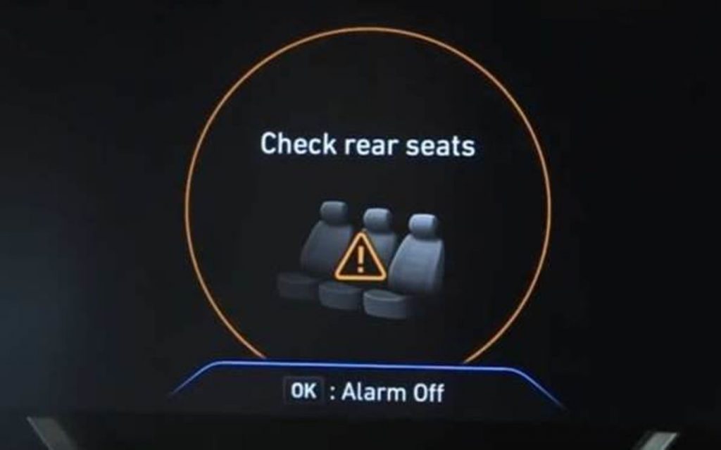 Hệ thống cảnh báo Rear Occupant Alert của Hyundai.