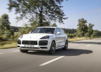 Porsche Cayenne Turbo S E-Hybrid ra mắt có giá từ 161.900 USD tại Mỹ - 5