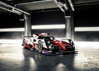 Ông chủ của Toyota LMP1 muốn theo đuổi kỷ lục Nurburgring của Porsche - 2