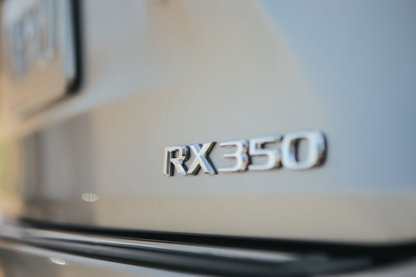 Lexus RX facelift 2020 ra mắt 3 phiên bản tại Malaysia, giá từ 2,23 tỉ đồng-13