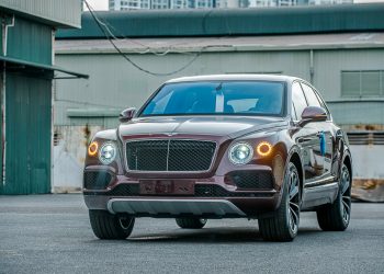 Bentley Bentayga V8 đầu tiên mang dấu ấn cá nhân hoá - 01