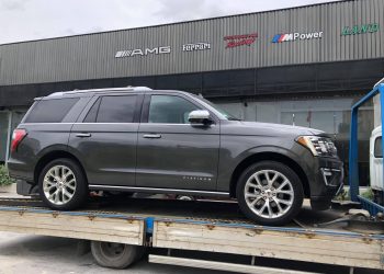 Ford Expedition 2019 phiên bản Platinum cao cấp nhất đầu tiên về Việt Nam - 1