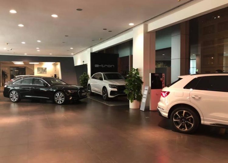 Loạt xe Audi chính hãng chuẩn bị cho Vietnam Motor Show 2019 đã về Việt Nam - 1