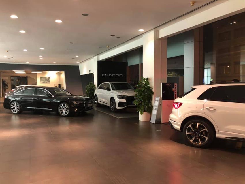 Loạt xe Audi chính hãng chuẩn bị cho Vietnam Motor Show 2019 đã về Việt Nam - 1