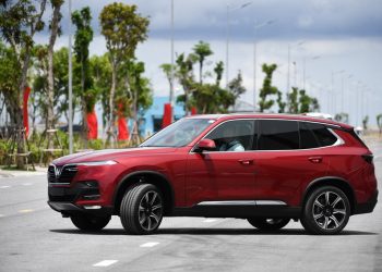 Sắp diễn ra chương trình lái thử xe VinFast Lux dành cho khách hàng tại Hà Nội và Bình Dương