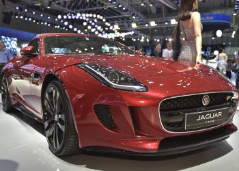 [VMS 2019] Cận cảnh Jaguar F-Type phiên bản R Convertible giá 13 tỉ đồng tại Việt Nam - 5
