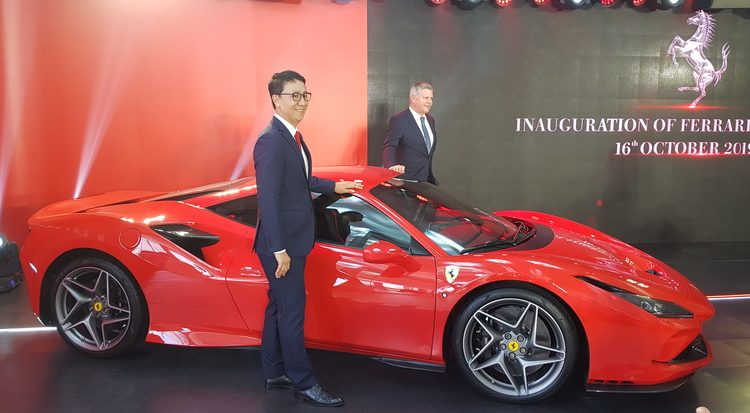 Cận cảnh siêu phẩm Ferrari F8 Tributo tại Việt Nam - 24