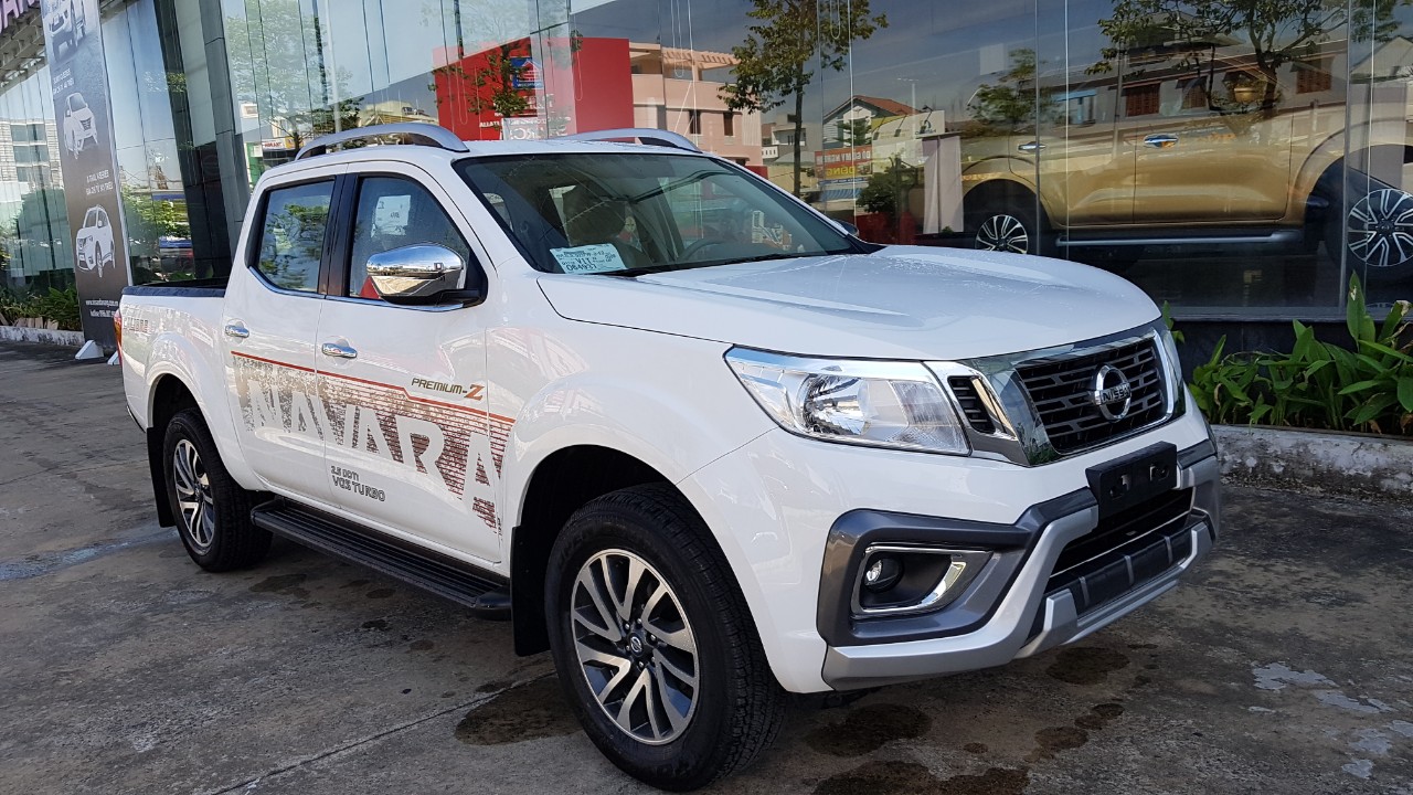 Những thay đổi trên Nissan Navara EL A-IVI mới ra mắt tại Việt Nam - 3