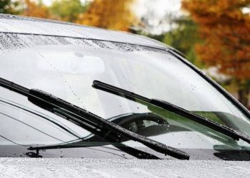 Những lỗi thường gặp của gạt nước kính ôtô và cách khắc phục