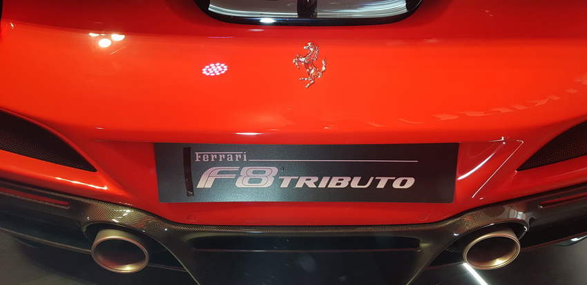 Cận cảnh siêu phẩm Ferrari F8 Tributo tại Việt Nam - 12