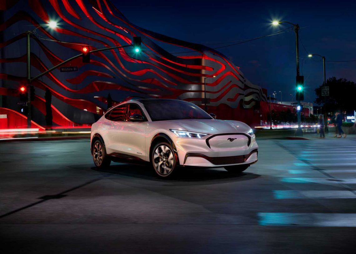 Ford Mustang Mach-E - 20