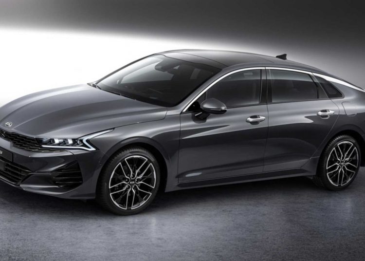 Kia Optima 2021 lộ diện với thiết kế thể thao - 4