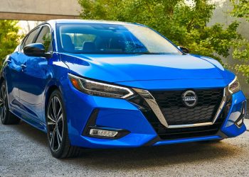 Nissan Sentra thế hệ mới đối đầu trực tiếp với Honda Civic hay Mazda3 - 1