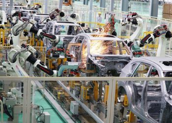 Ôtô nội thất thế với xe nhập - Ảnh 1.