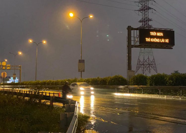 Vì sao "Trời mưa thì không lái xe"?