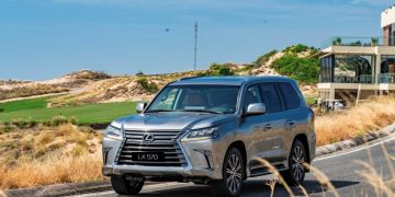 Lexus LX 570 mới phiên bản 2020 - 3