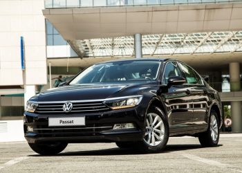 Volkswagen tặng phí trước bạ xe Passat - 2