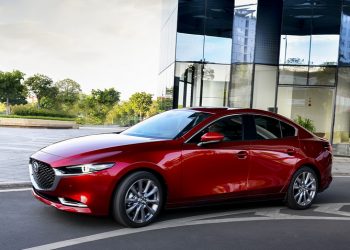 Photo | Vẻ đẹp “Car As Art” của Mazda3 sedan mới vừa ra mắt tại Việt Nam