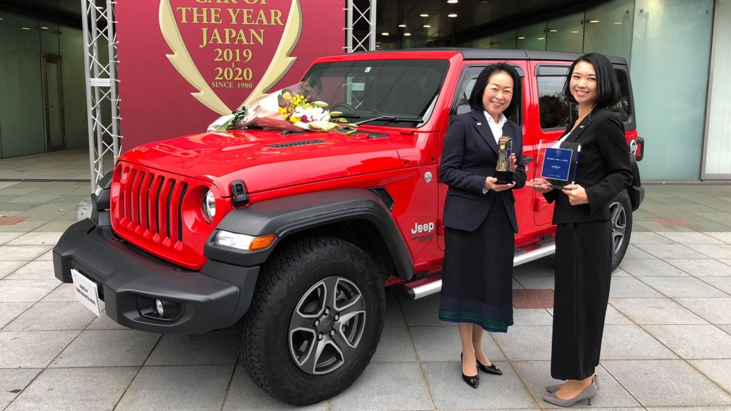 Toyota RAV4 giành giải "Xe của năm tại Nhật Bản 2019" - 2
