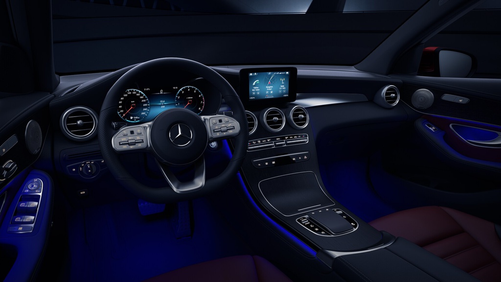 Mercedes-Benz GLC 300 2020 phiên bản nhập khẩu có giá hơn 2,5 tỉ đồng - 5