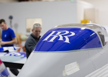 Hé lộ hình ảnh máy bay điện của Rolls-Royce sẽ bay vào năm 2020