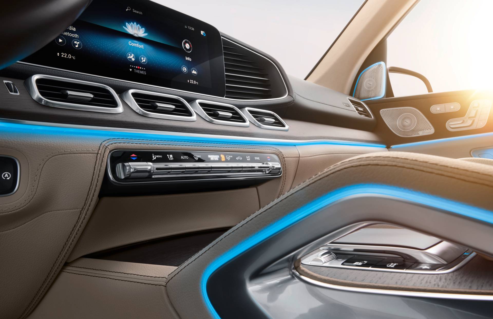 Mercedes-Benz giới thiệu 10 tính năng công nghệ hàng đầu trong năm 2019 - 7