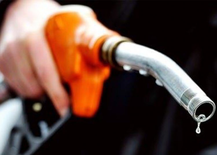 Muốn tiết kiệm nhiên liệu xe, hãy vận dụng những cách này