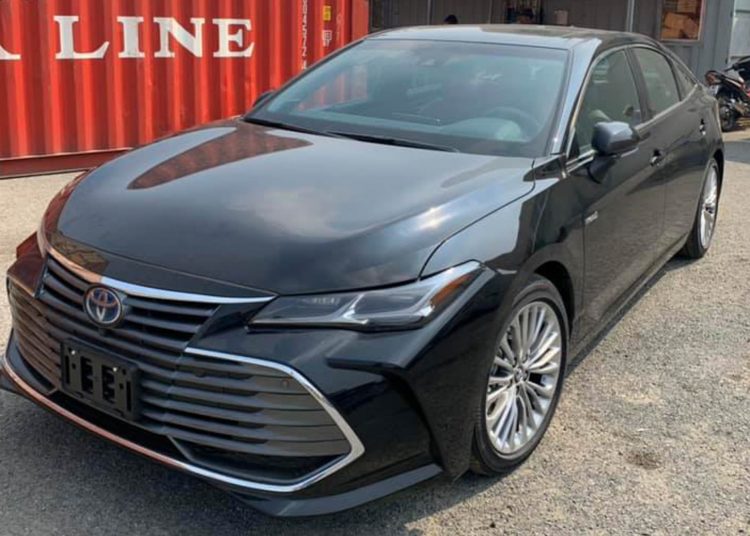Toyota Avalon Hybrid Limited 2020 - 1