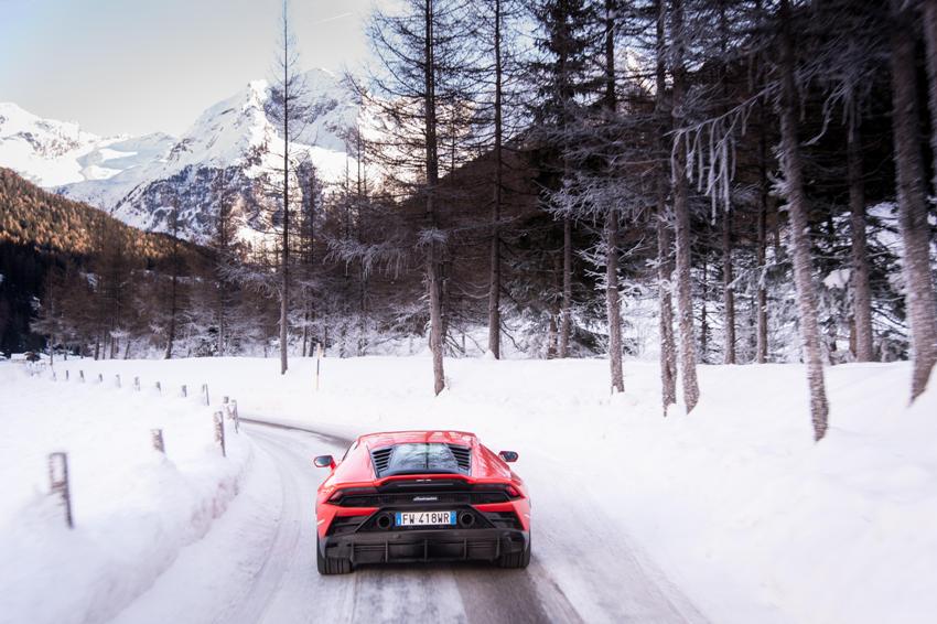 Hành trình Lamborghini Christmas Drive 2019