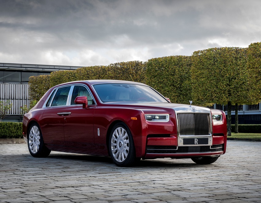 Rolls-Royce Phantom đỏ