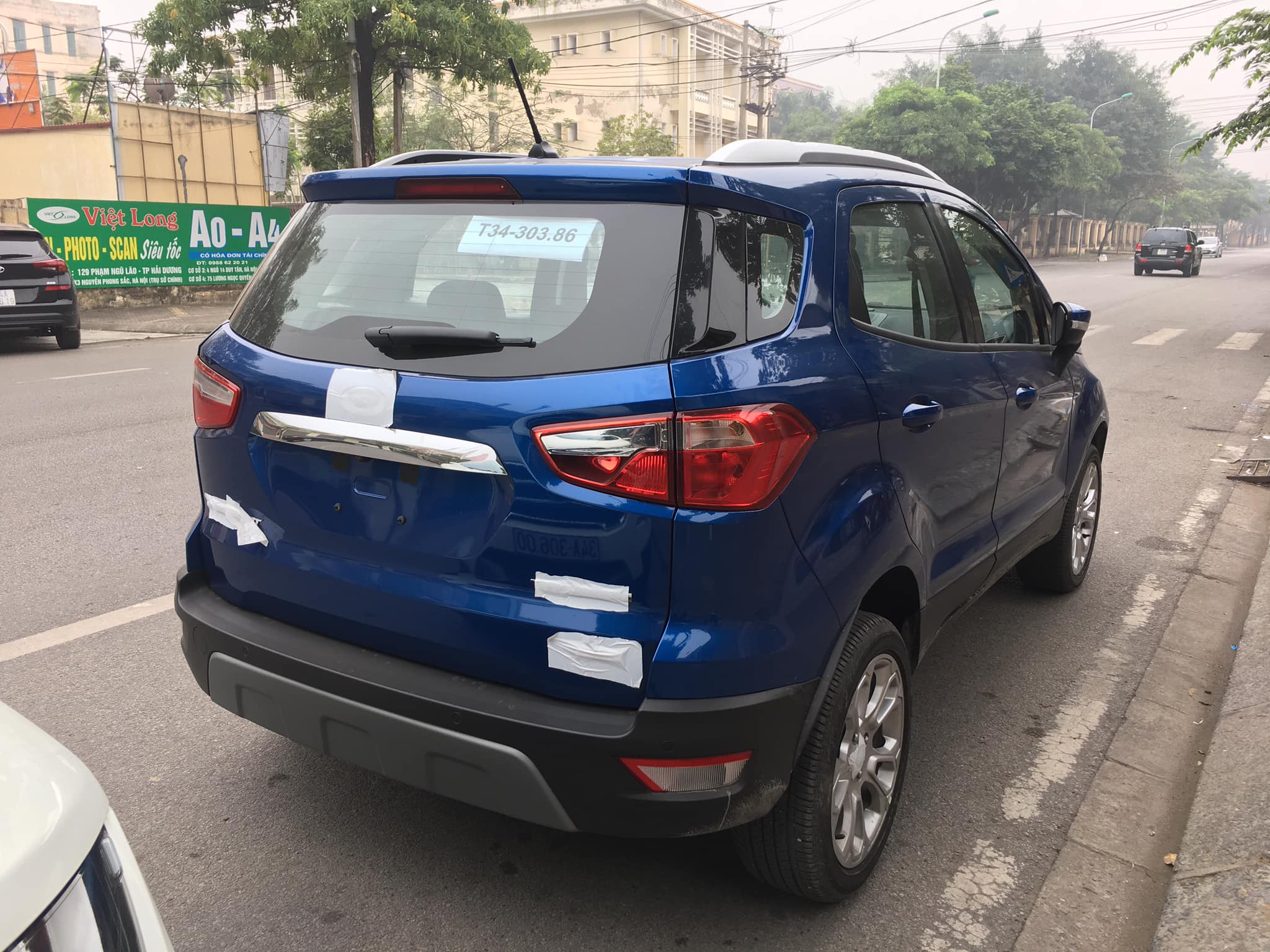 Lộ diện Ford Ecosport mới tại Việt Nam, không có bánh dự phòng - 2